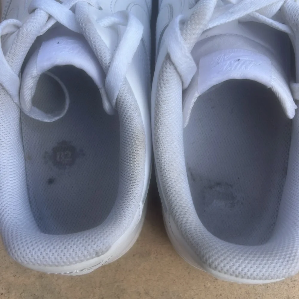 Nike Air Force 1 07' White Leather Men's Sneakers Size 11.5